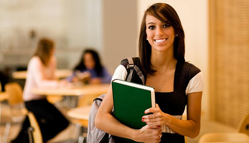 The Difference Between CNAs and Medical Assistants